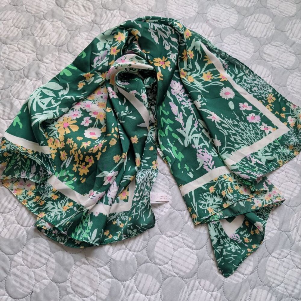 Women`s LC Lauren Conrad Hilltop Floral Square Scarf